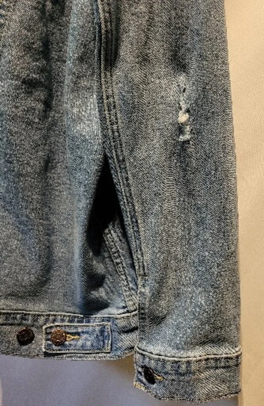 Levis levi red